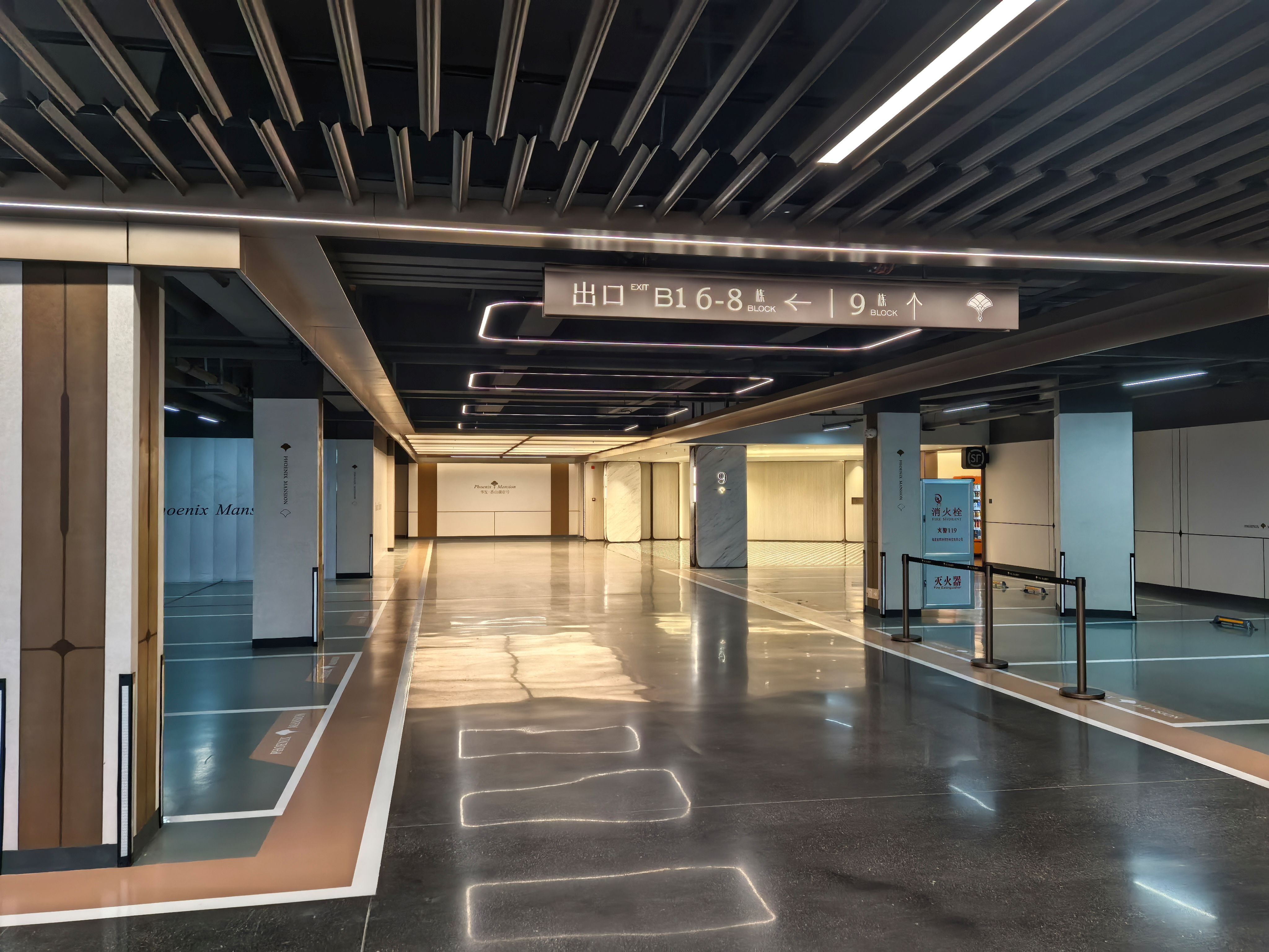 珠海市纵横交通匠心打造华发地下车库，铸就高端人居配套新典范(图1)