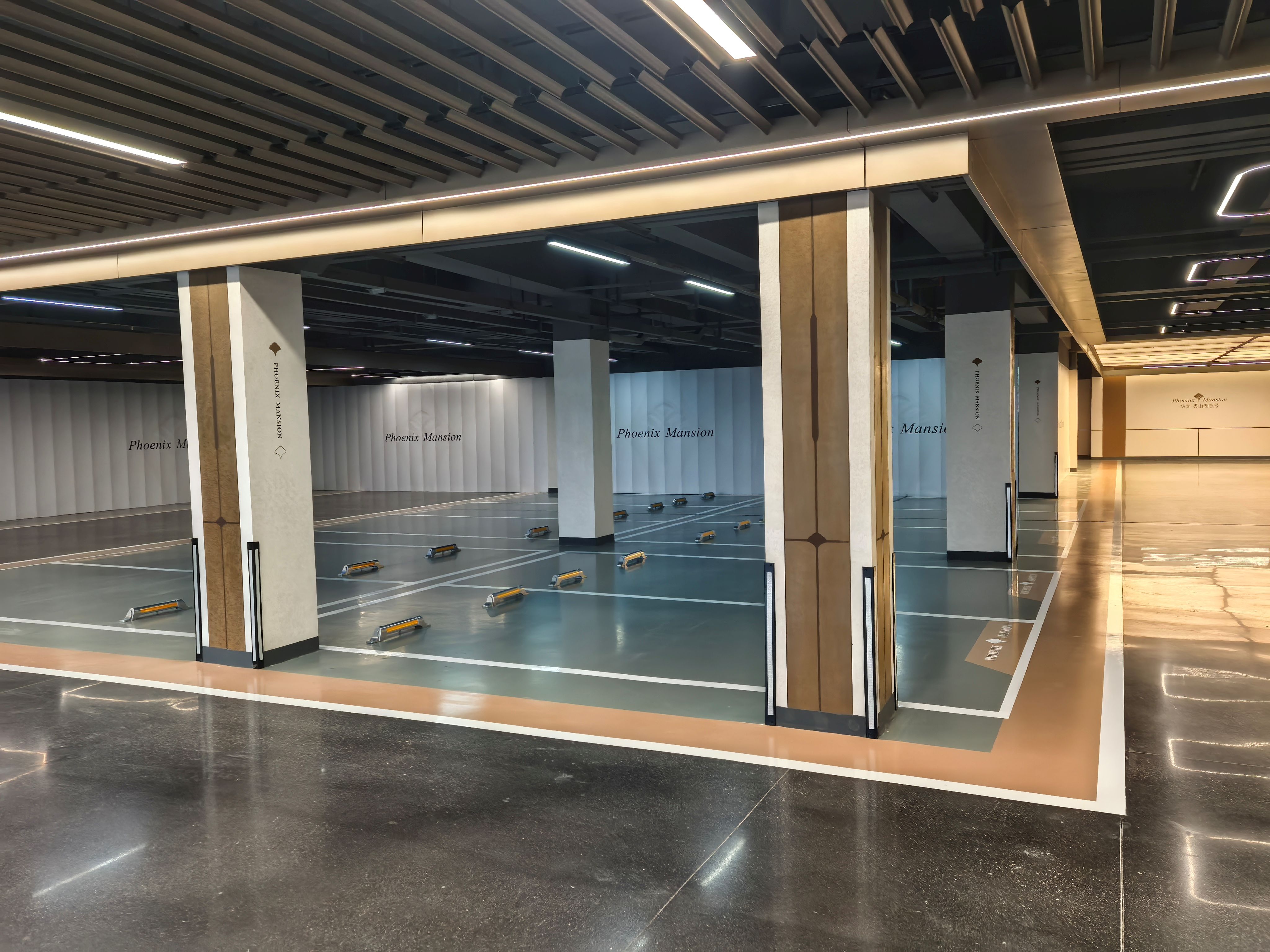 珠海市纵横交通匠心打造华发地下车库，铸就高端人居配套新典范(图2)