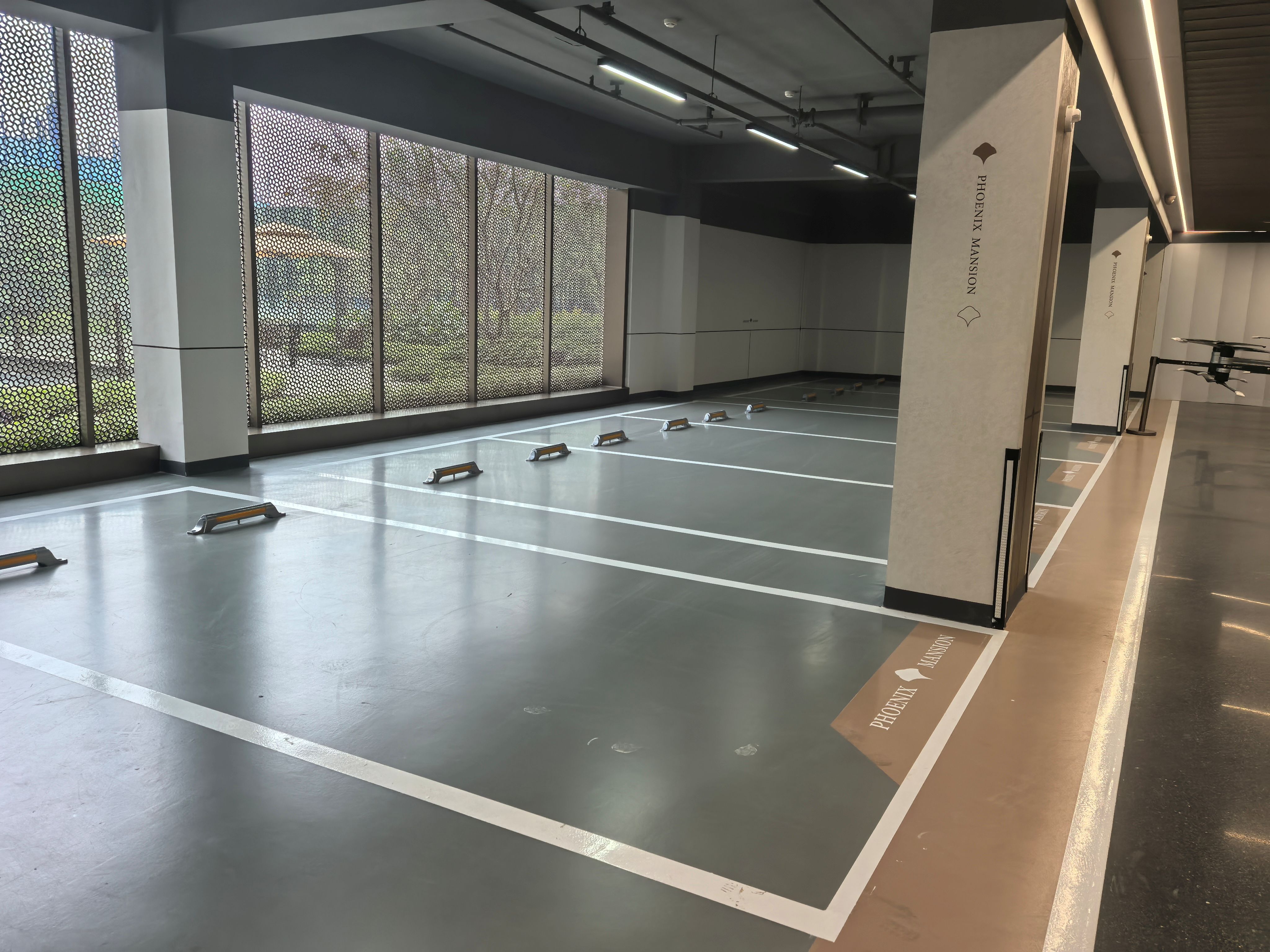 珠海市纵横交通匠心打造华发地下车库，铸就高端人居配套新典范(图3)